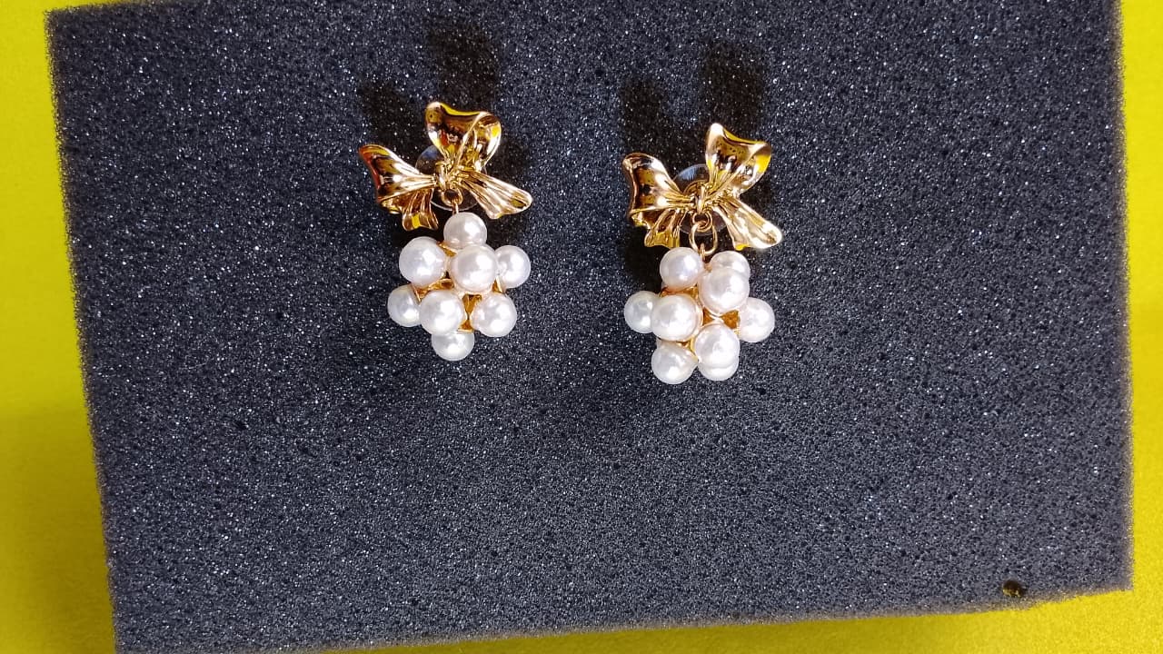 Elegant Pearl Cluster Bow Earrings