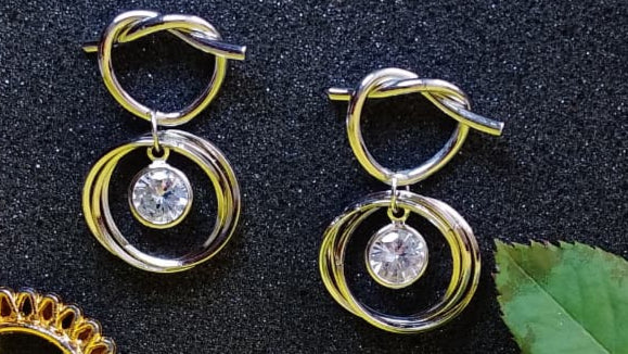 Chic Knot & Circle Drop Earrings
